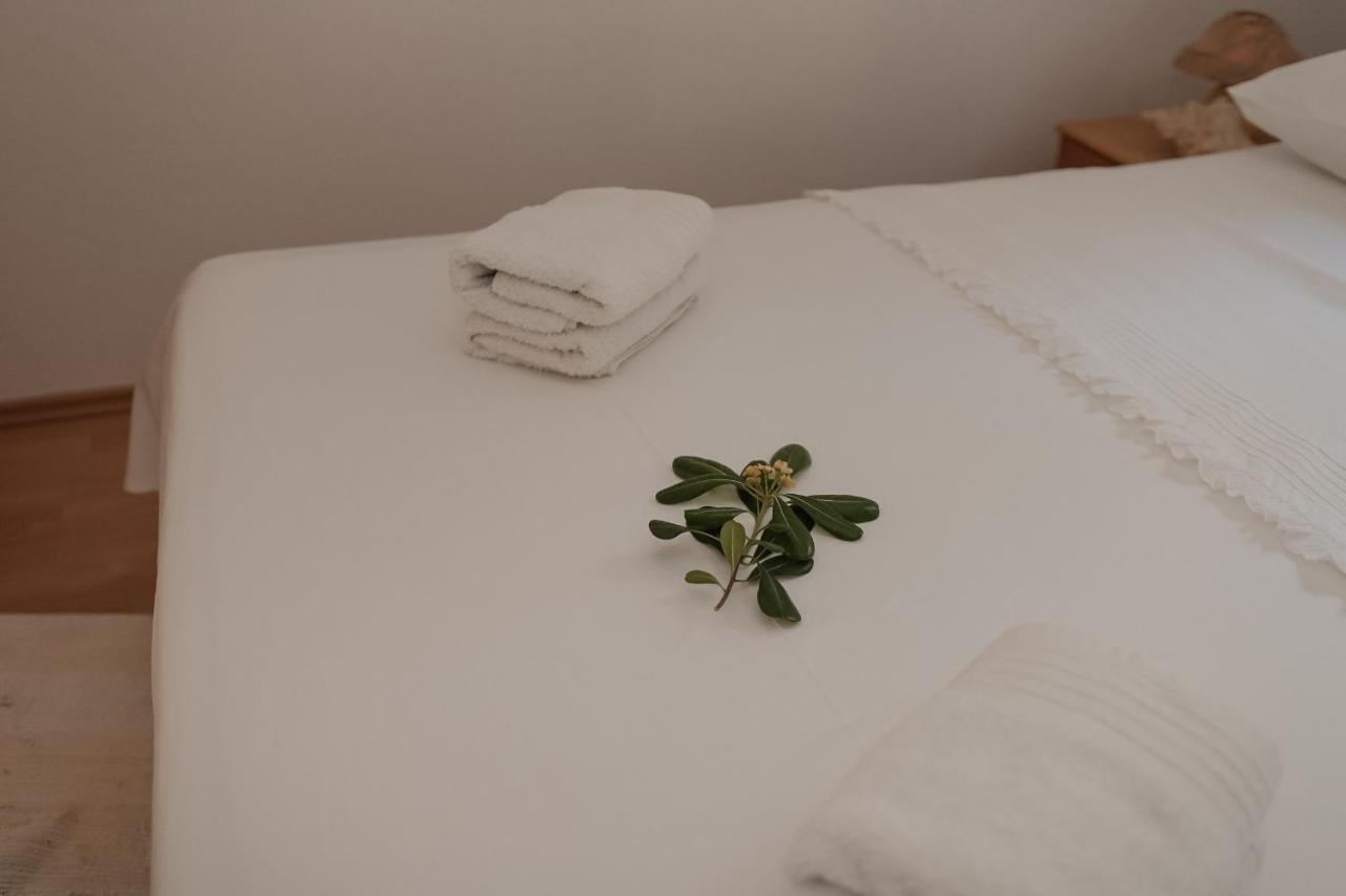 Apartments Prce Orebic Ngoại thất bức ảnh